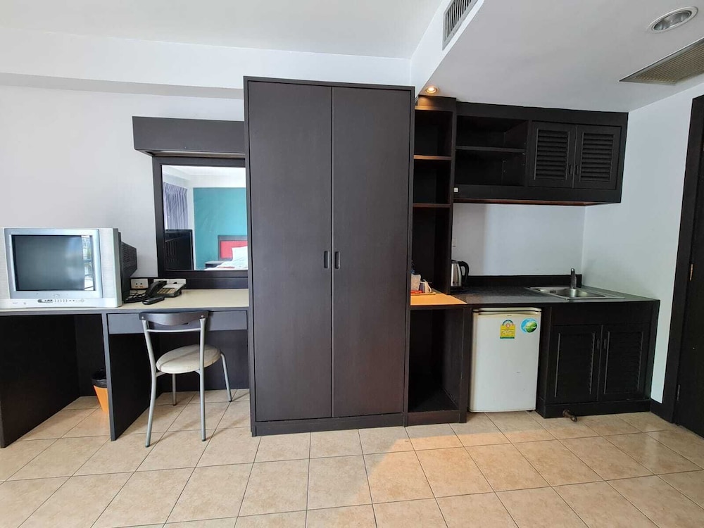 Deluxe Double or Twin Room - Photo 5
