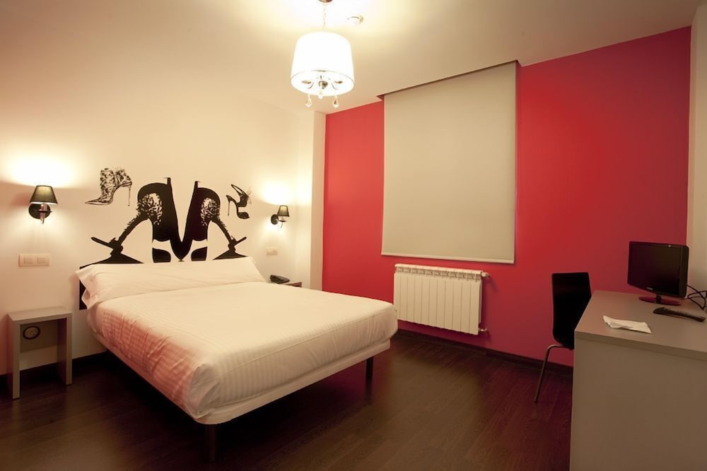 Double Room - Photo 3