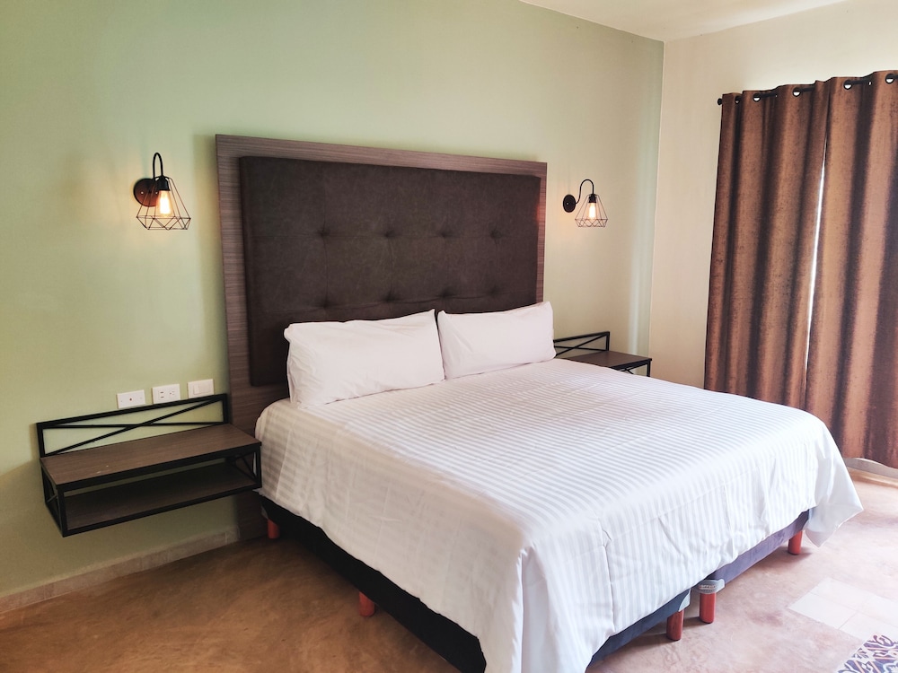 Deluxe Room - Photo 1