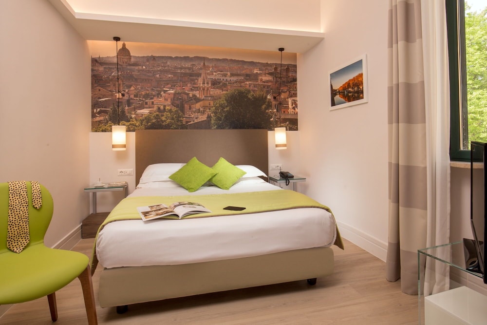 Design Double Room thumbnail 6