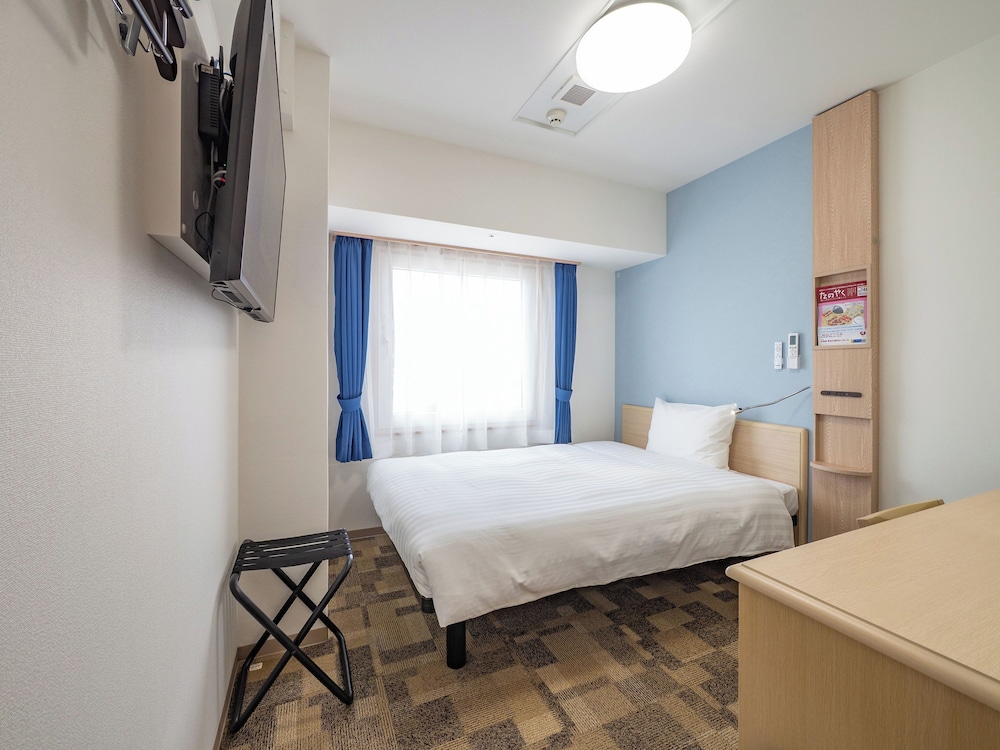 Standard Single Room, Smoking