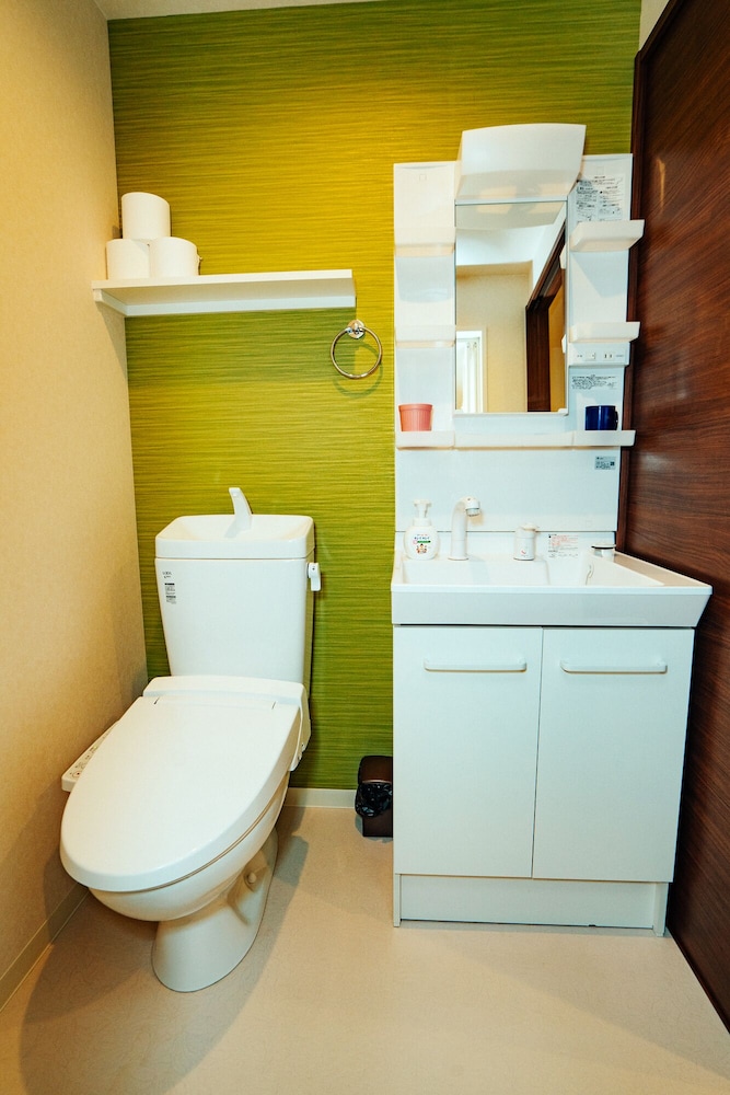 Economy Quadruple Room, Multiple Beds, Non Smoking, Kitchen - Photo 4