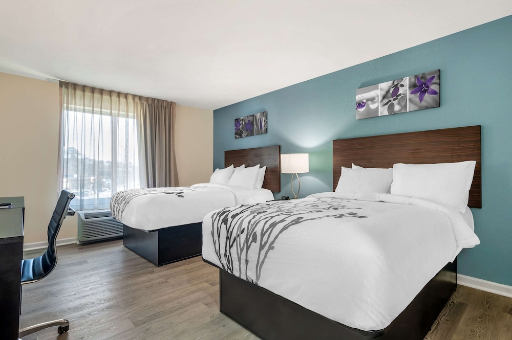 Standard Room, 2 Double Beds, Non Smoking - Photo 2