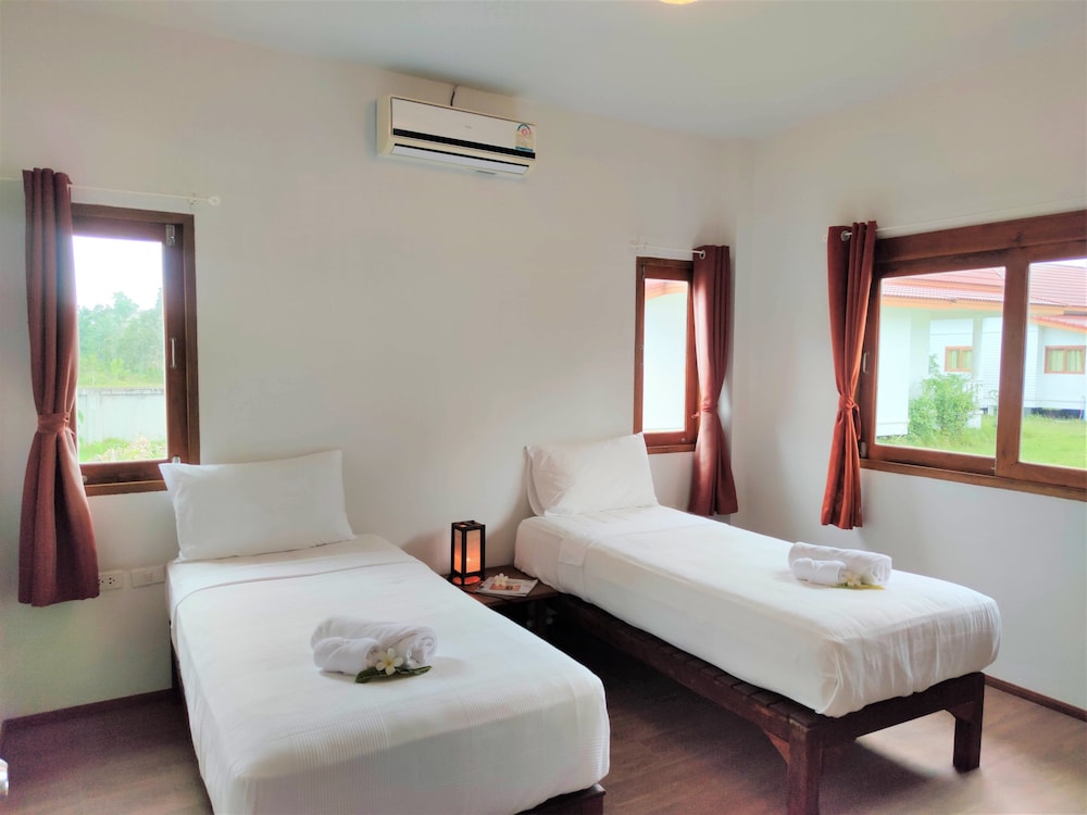 Villa, 3 Bedrooms, Smoking, Park View photo 3