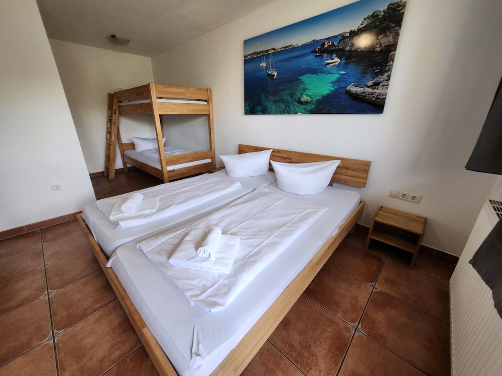 Quadruple Room photo 1