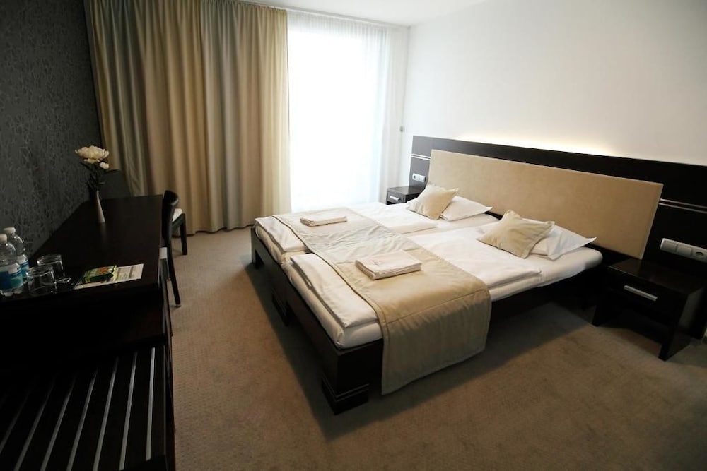 Apartment Exclusive with pool access photo 3