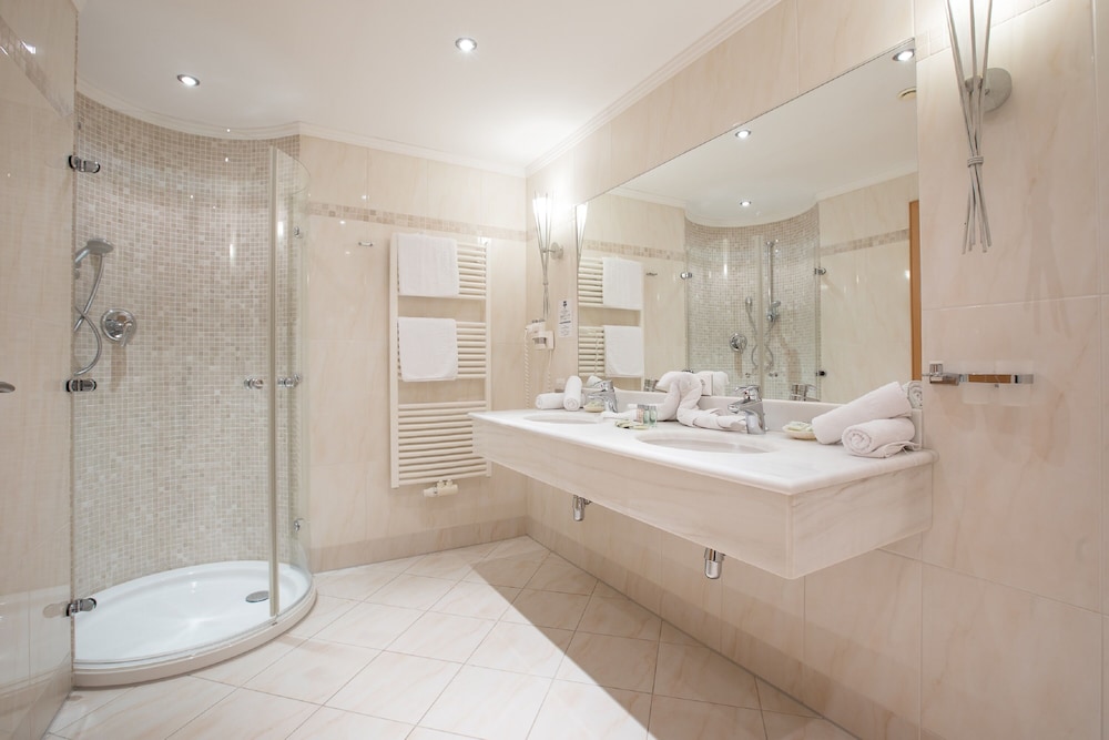Deluxe Double Room, Balcony photo 2