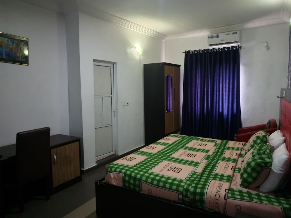 Superior Single Room photo 3
