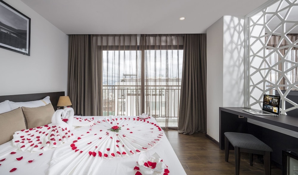 Family Suite, Balcony, Beach View photo 2