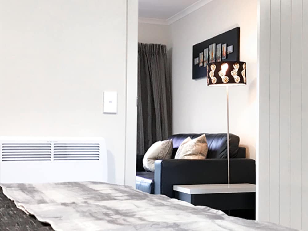 One Bedroom Suite photo 1