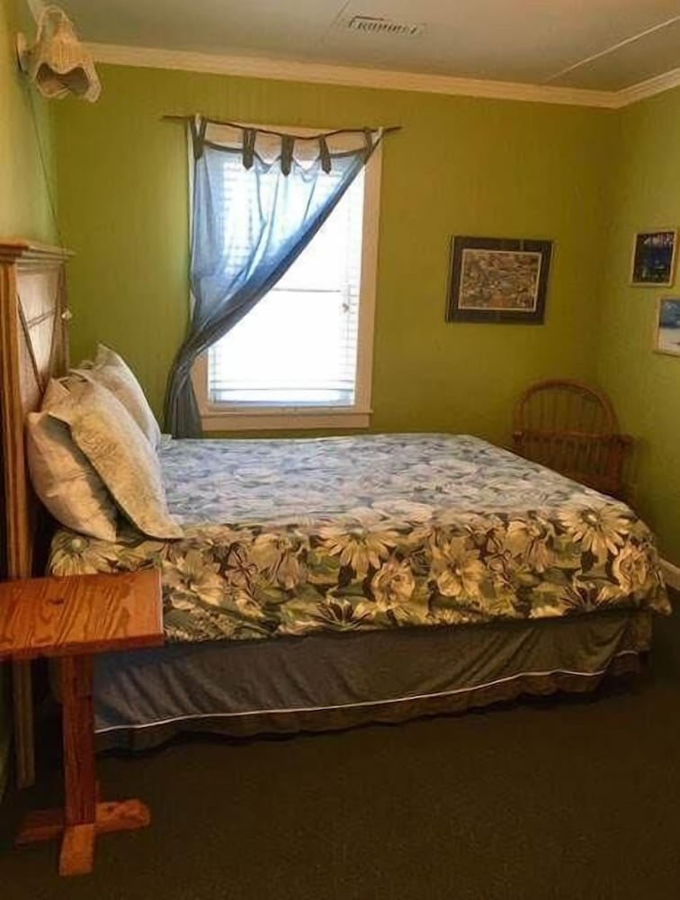 House, Multiple Beds (Moments Peace) photo 2