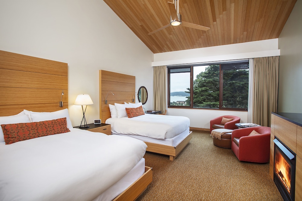 Standard Rooms, 2 Queen Beds, Golden Gate View (Contemporary) - Photo 2