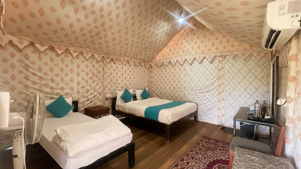 Royal Tent photo 3