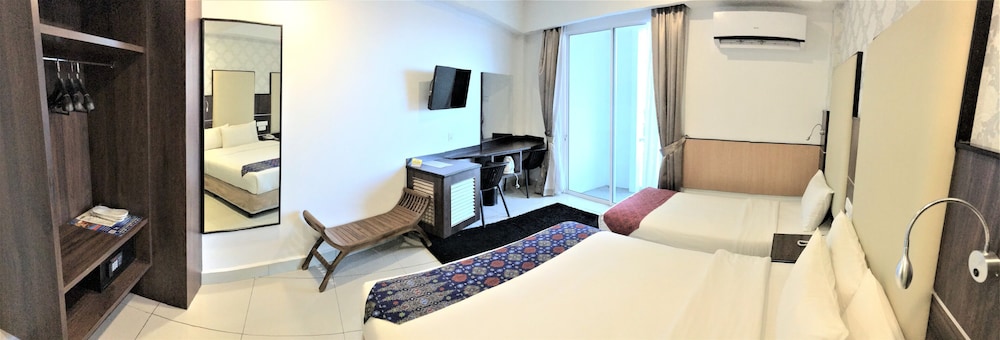 Family Triple Room, Sea View - Photo 2