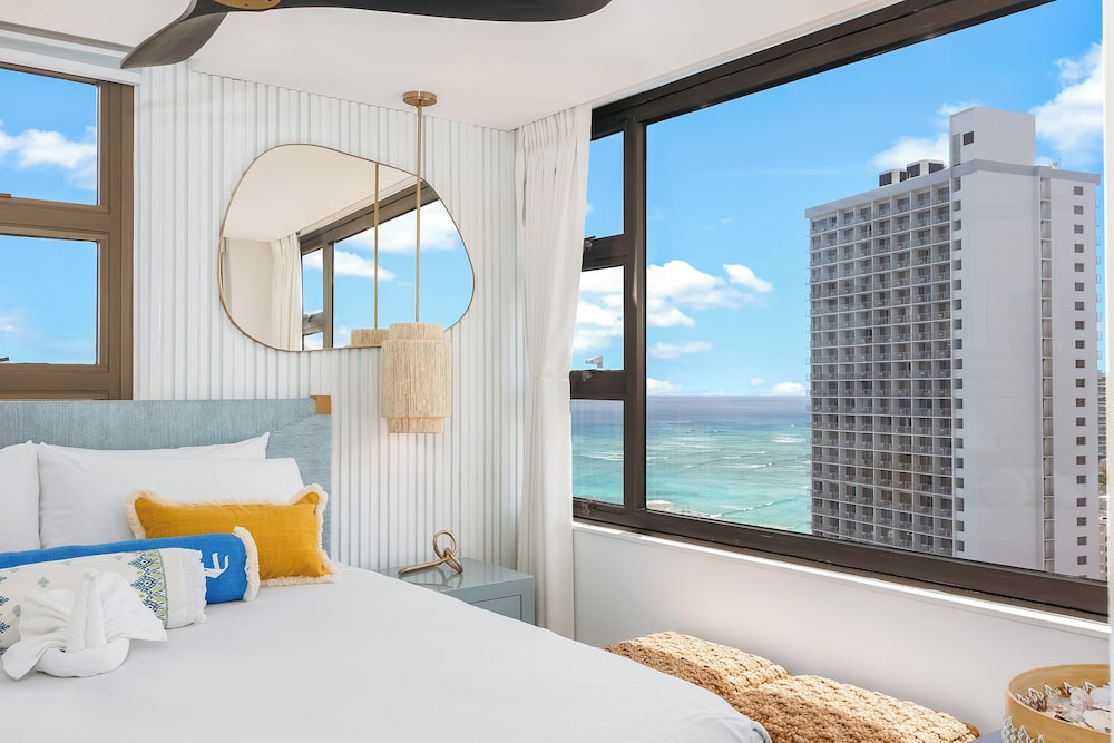 Premium Remodeled Condo with Ocean View and Parking: Premium Condo, 1 Bedroom, Air conditioning, Ocean View (0163) photo