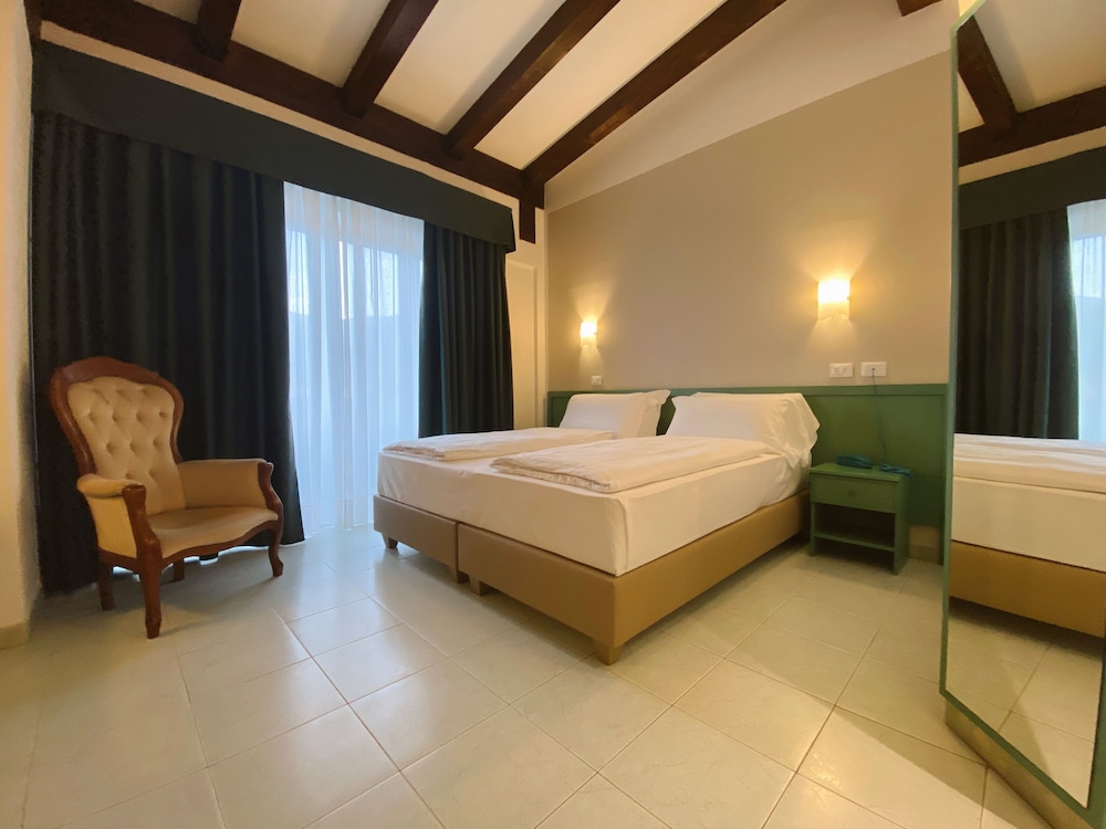 Elite Double Room photo 1
