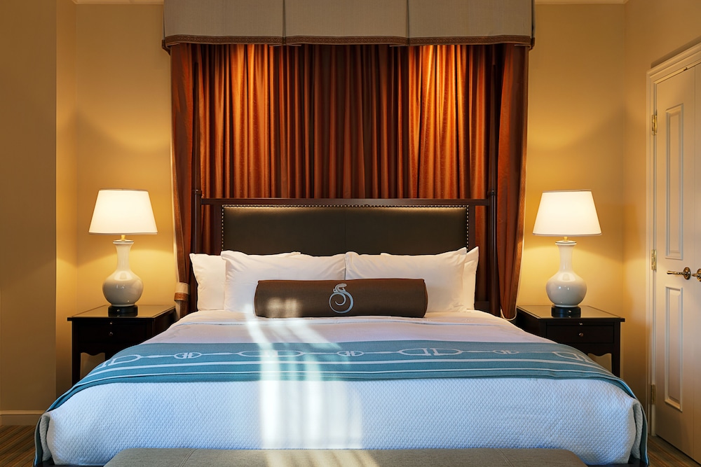 Room, 1 King Bed, Accessible (Estate) photo 1