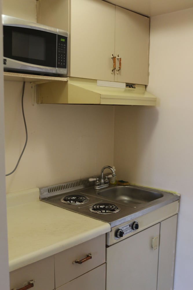 Family Room, Kitchenette photo 3