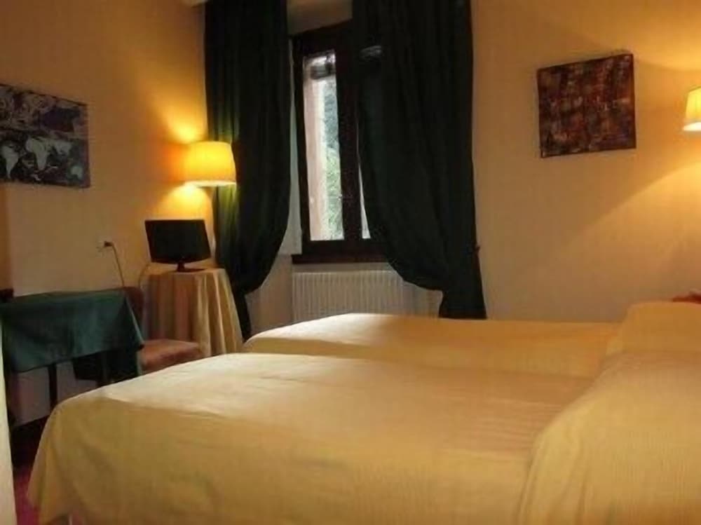 Single Room photo 1