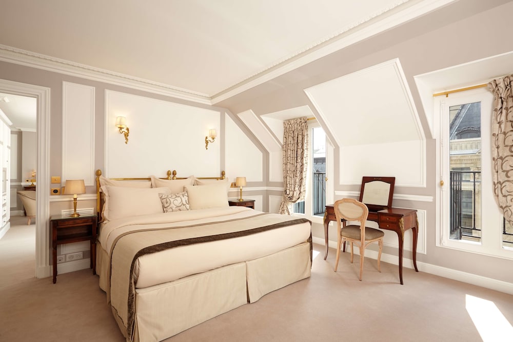 Parisian Suite photo 3
