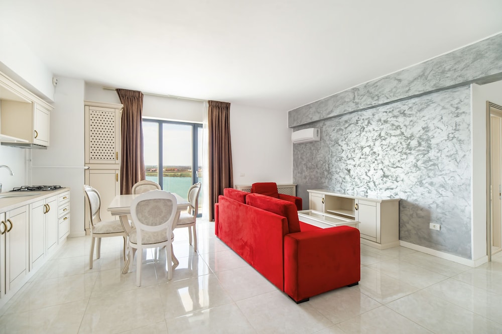 Junior Suite, 1 Bedroom, Balcony, Partial Sea View photo 1