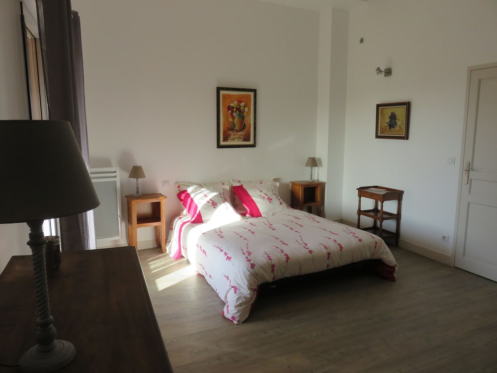 Double Room, 1 Queen Bed, Non Smoking photo 3