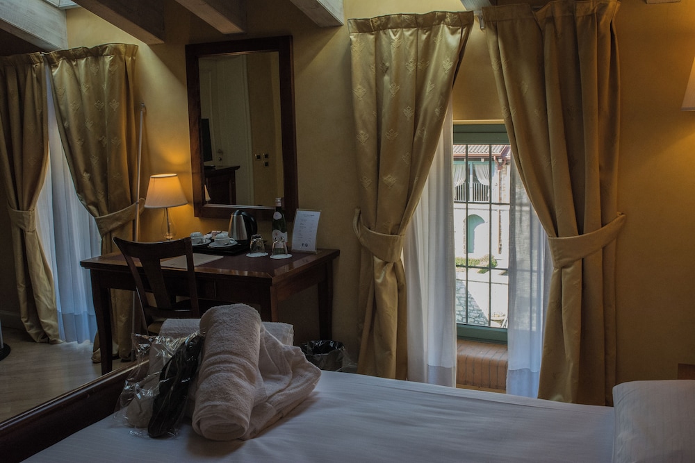 Superior Room, Courtyard View