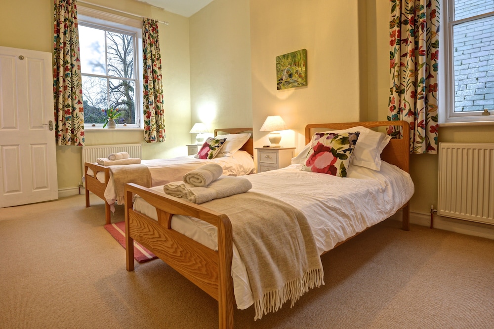 Standard Twin Room With Garden View photo 3