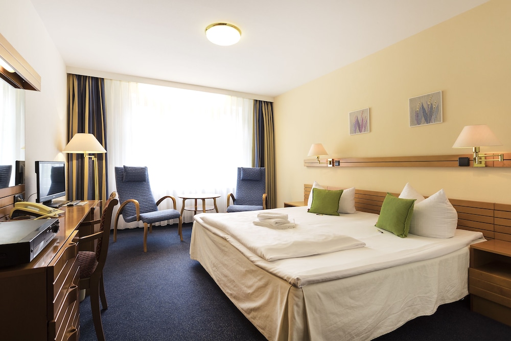 Standard Double Room photo 2