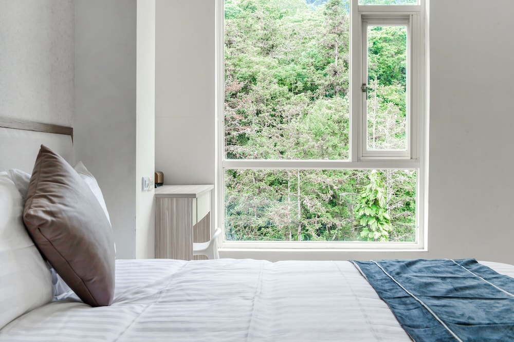Superior Double Room, City View - Photo 17
