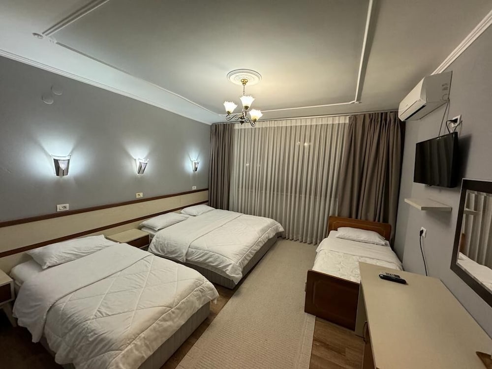 Economy Quadruple Room photo 3
