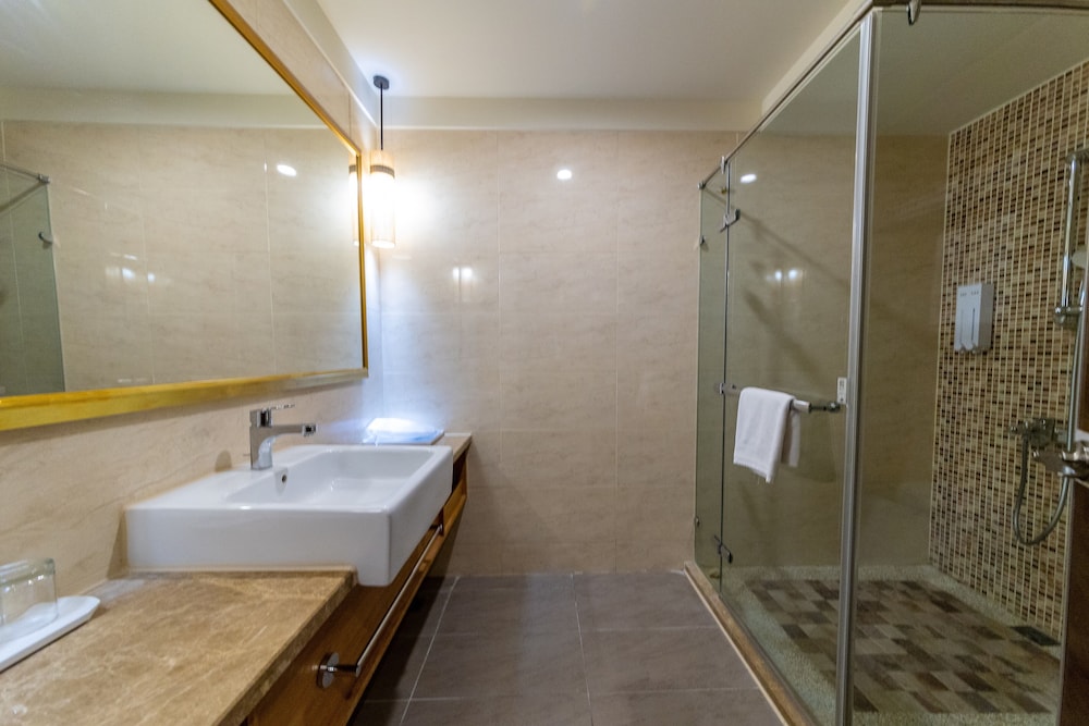 Superior Twin Room ( City View) - Photo 5