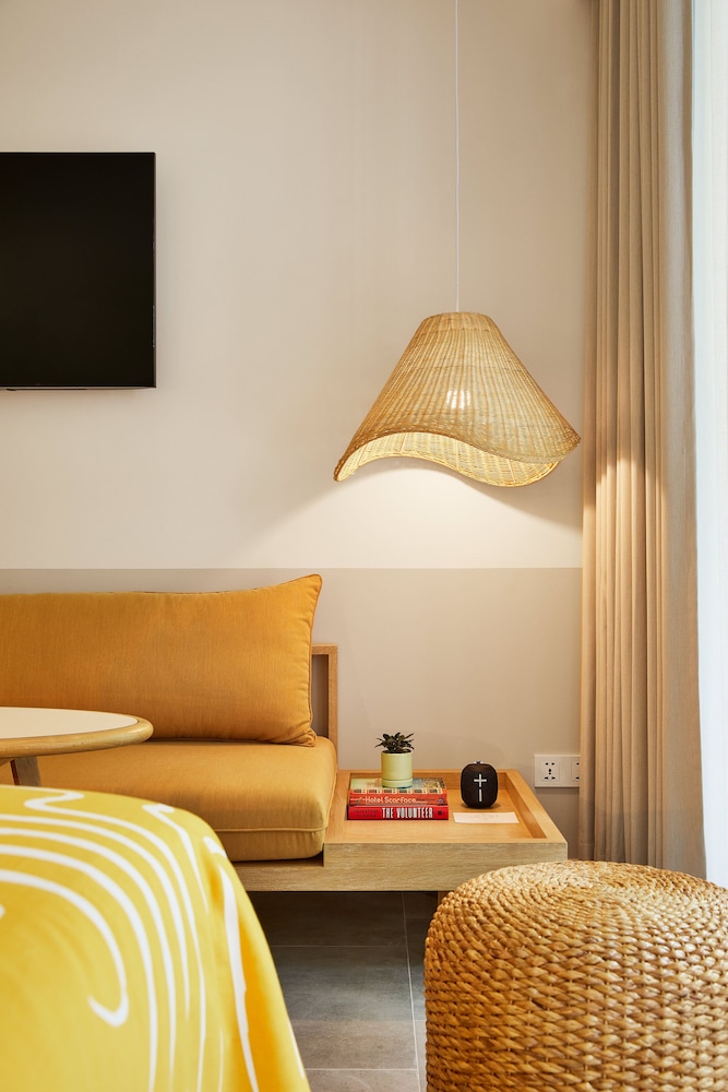 Standard Room, 2 Double Beds - Photo 2