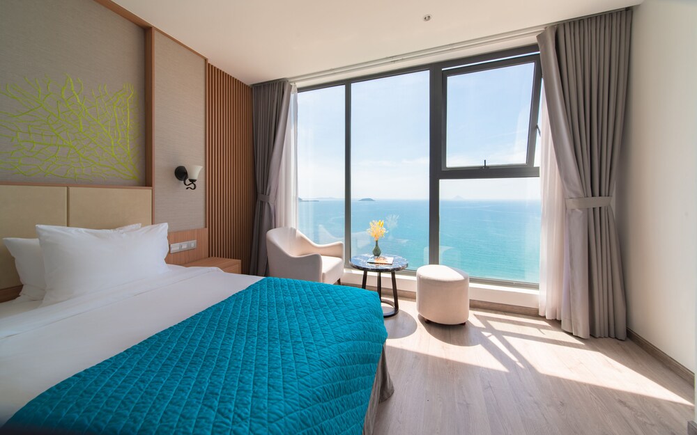 Deluxe Twin Room, Ocean View - Photo 6