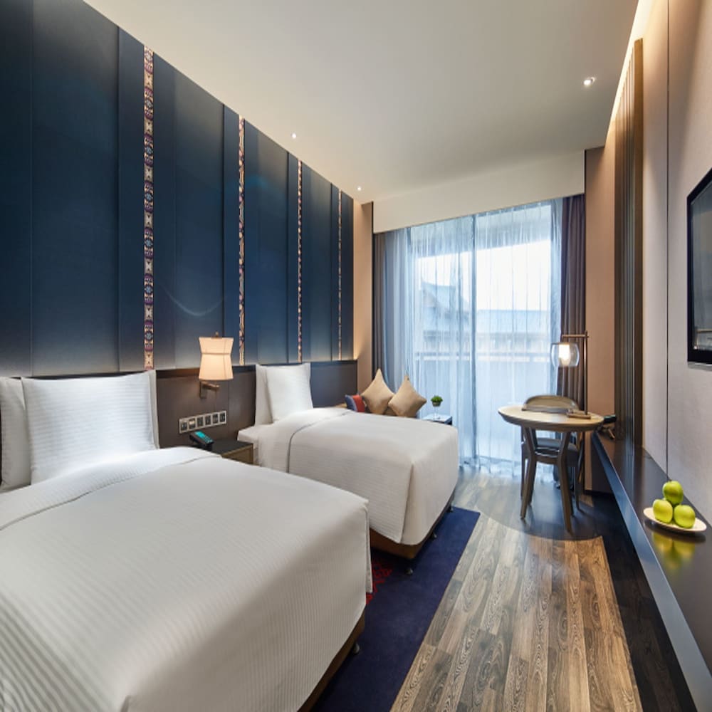 Grand Deluxe Twin Room