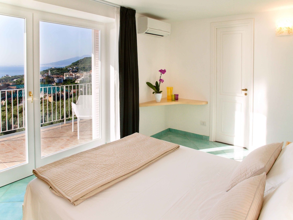 Suite, 2 Bedrooms, Sea View photo 1