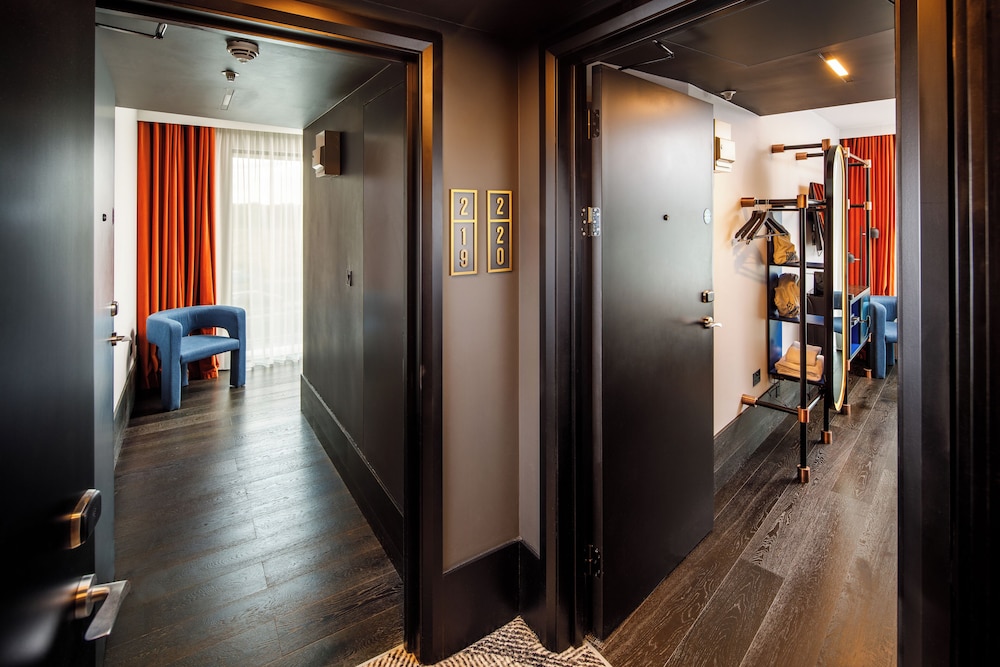 Standard Suite, 2 Double Beds, Connecting Rooms