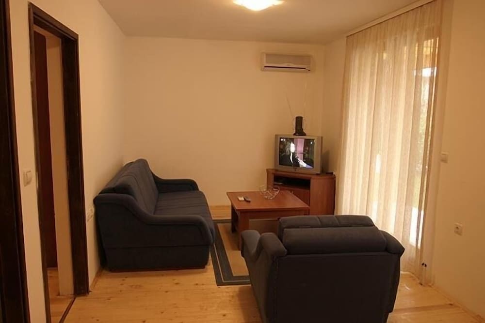 Family Bungalow, 2 Bedrooms, Patio photo 1