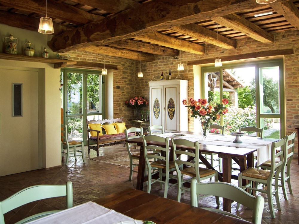 Villa photo 3