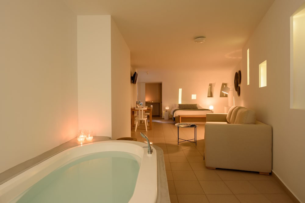 Superior Suite, Jetted Tub, Sea View - Photo 13