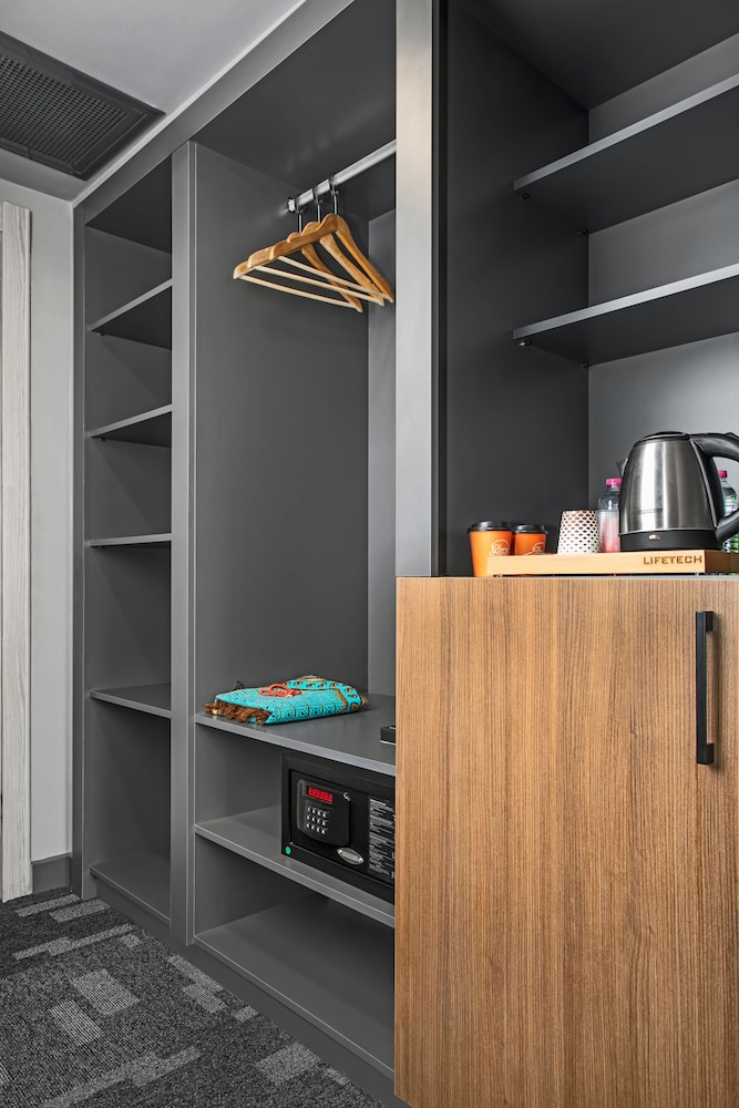 Standard Double or Twin Room - Photo 3