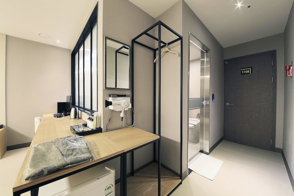 Standard Room - Photo 12