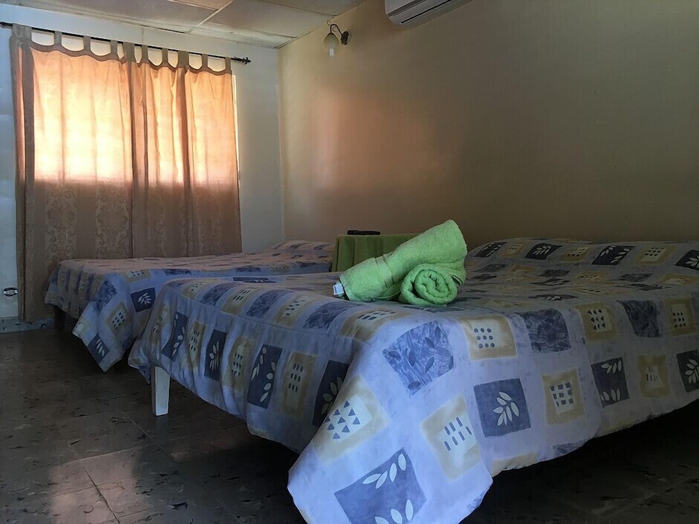 Family Room, 2 Double Beds, Pool View, Poolside