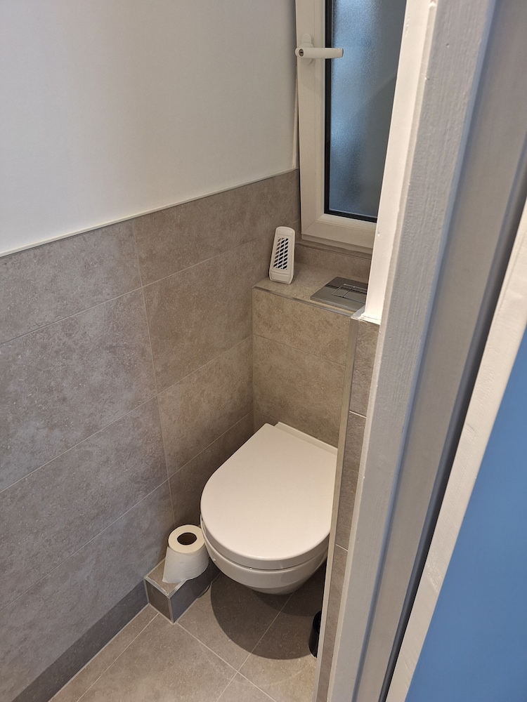Suite, Ensuite (Quad Suite ) photo 2