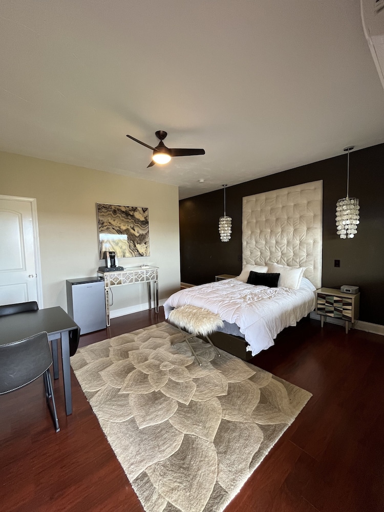 Room 4 photo 1