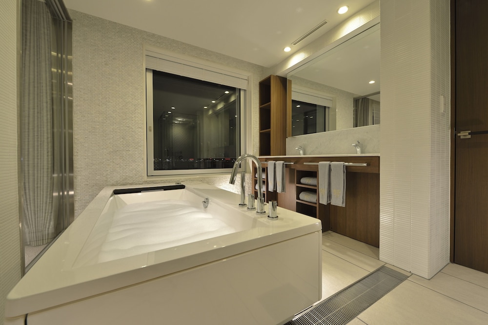 Collaboration Suite Room - Photo 7