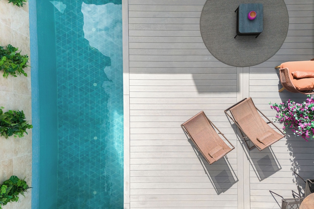 Panoramic Penthouse, Multiple Beds, Private Pool, City View photo 3