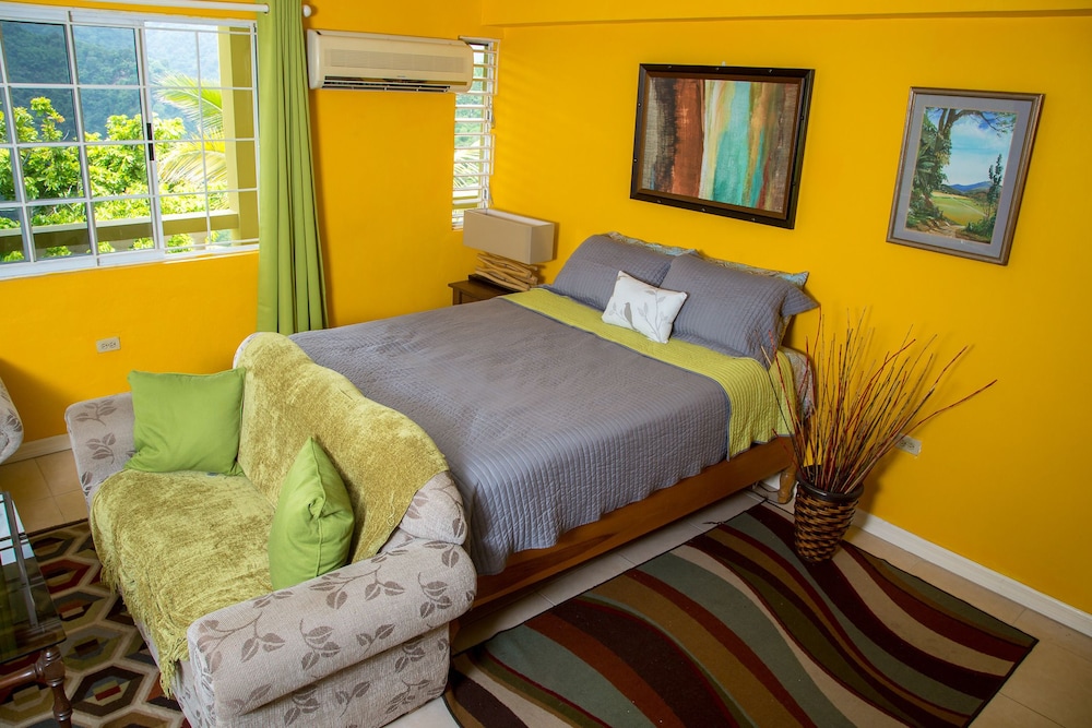 Junior Apartment, 1 Queen Bed, City View, Courtyard Area