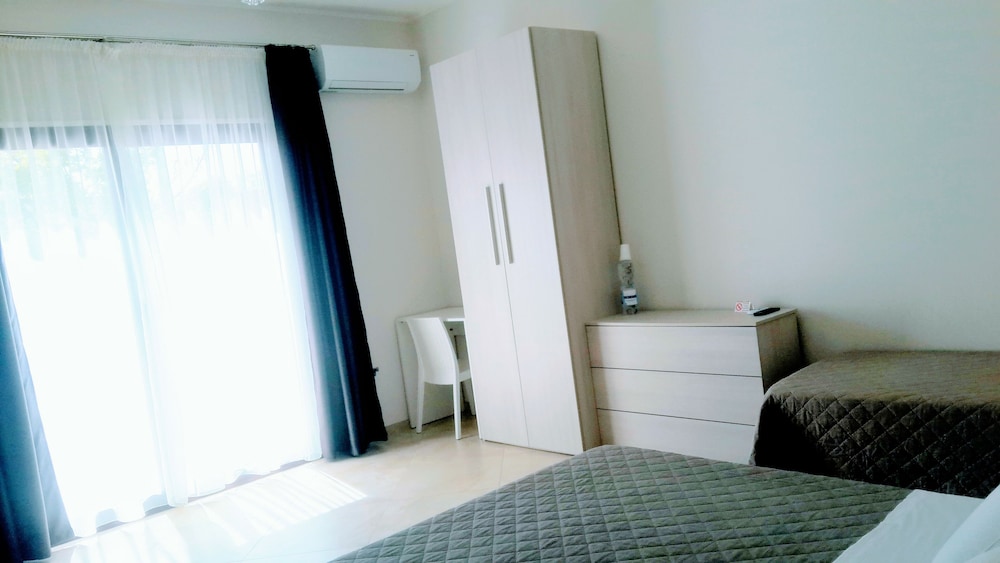 Family Room, 1 Bedroom, Private Bathroom, Garden View