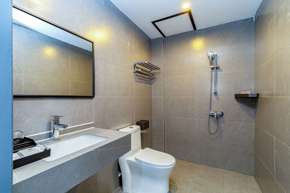 Standard Double Room, Non Smoking, City View photo 3